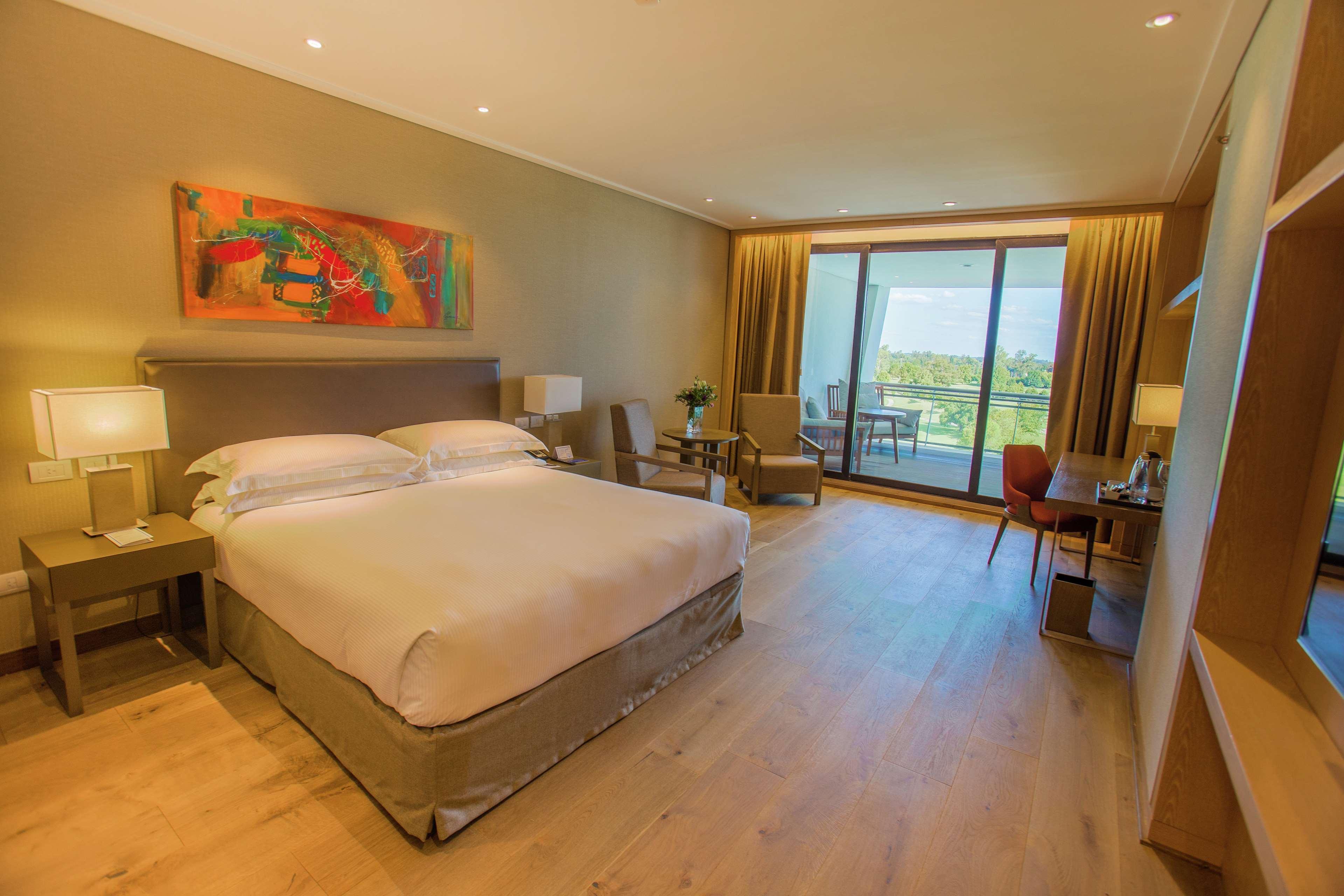 Hilton Pilar Hotel