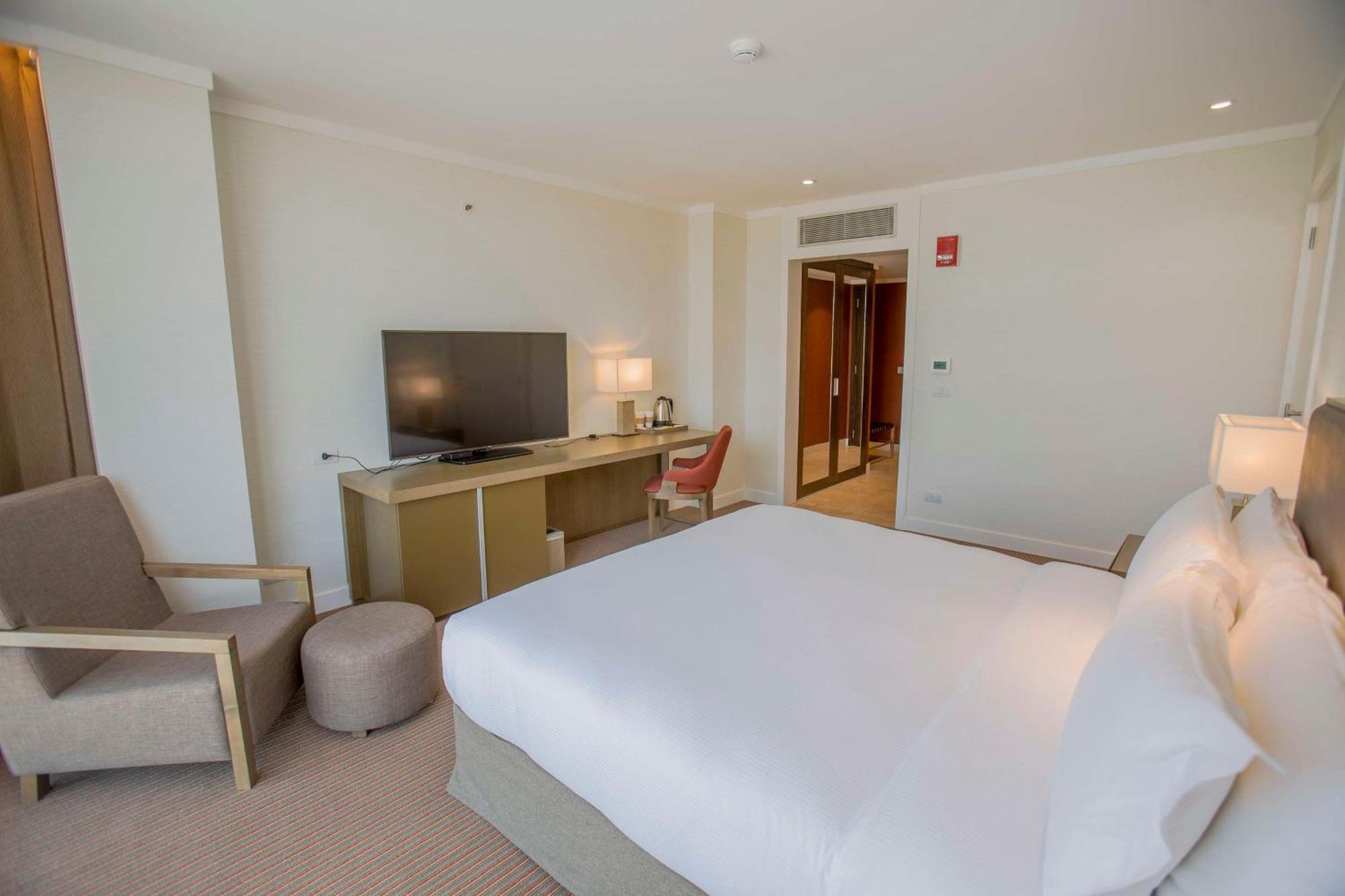 Hilton Pilar