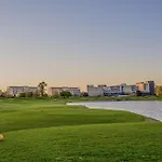Hilton Pilar