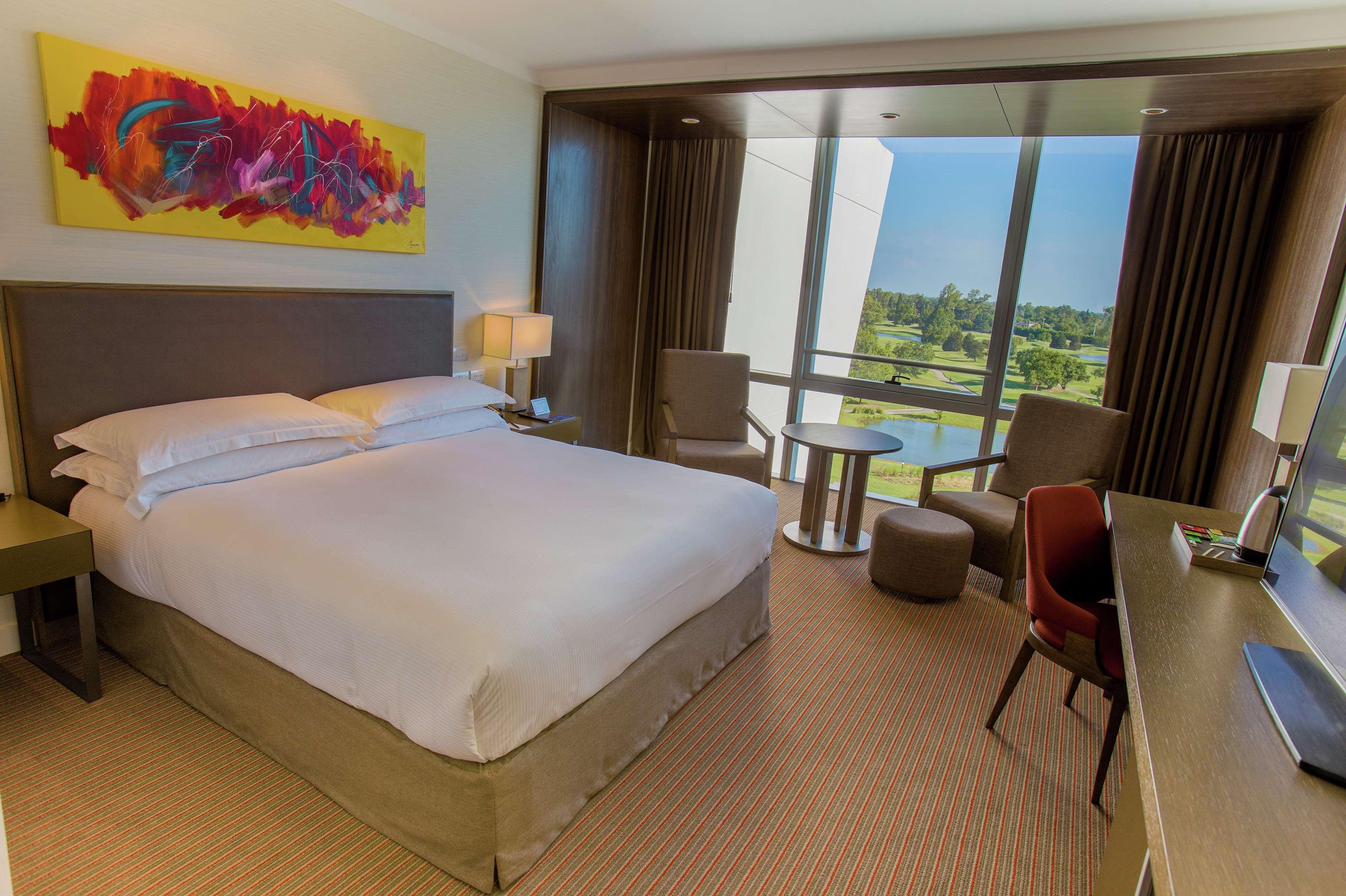 Hilton Pilar Hotel