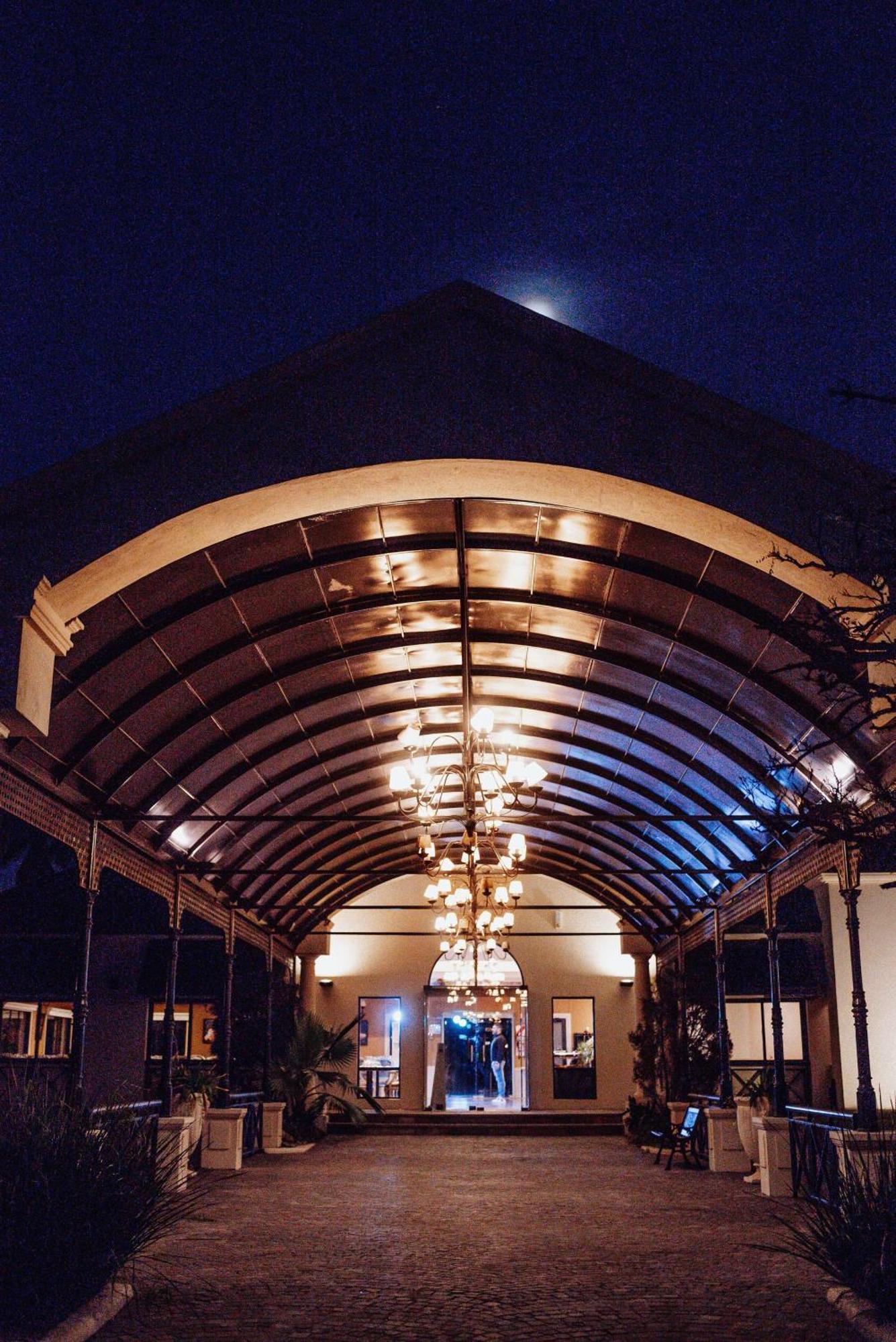 Hilton Pilar Hotel